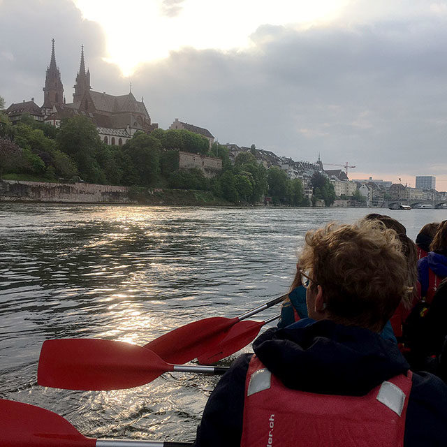 Neue Perspektiven auf Basel: Einmal mit dem Boot durch die Stadt rudern